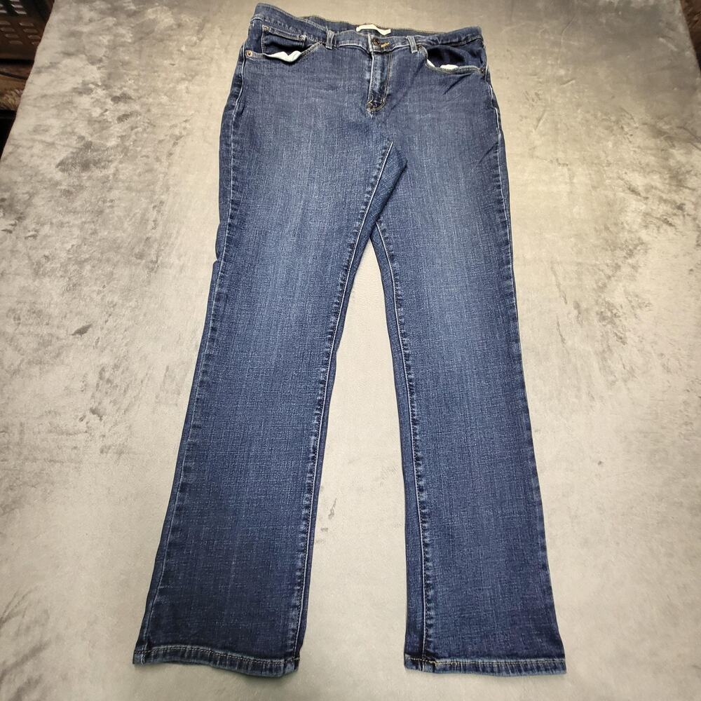 Levis Jeans Womens 31 Blue Classic Straight Medium Wash Pockets Regular Fit